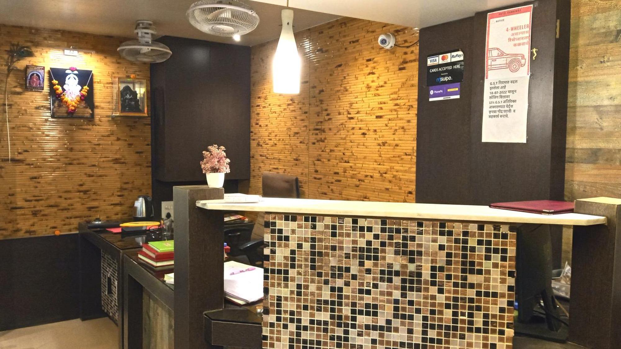 Hotel Ramniwas Jalgaon Экстерьер фото