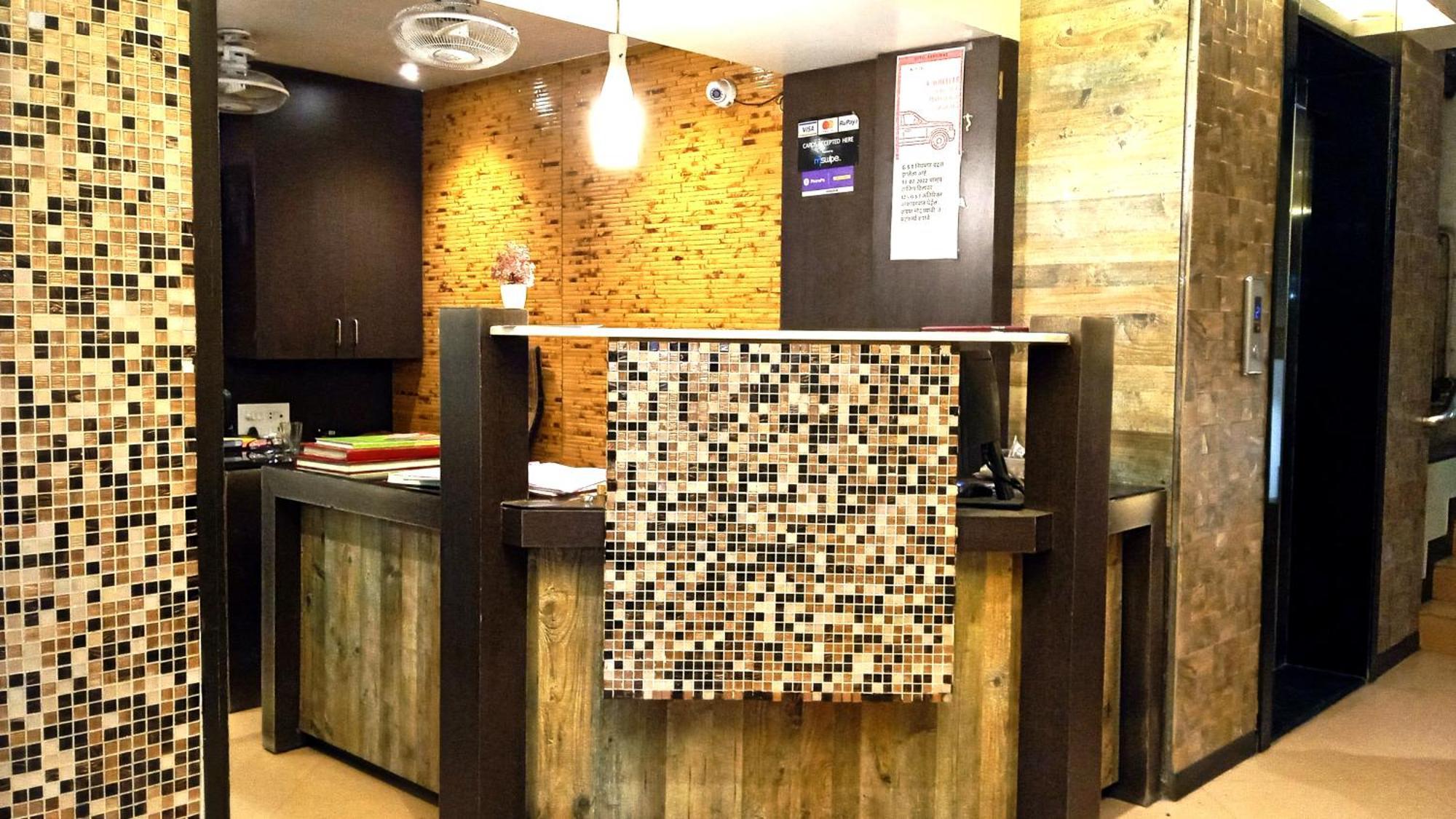 Hotel Ramniwas Jalgaon Экстерьер фото